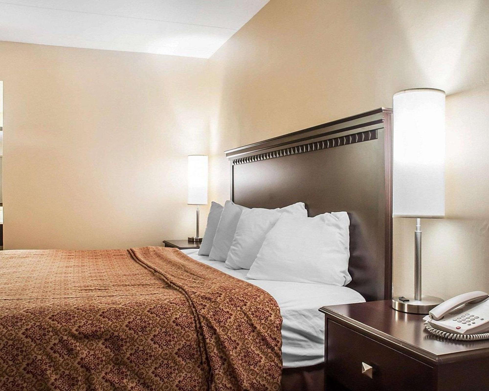 Econo Lodge Elmira-Corning Fisherville Zewnętrze zdjęcie