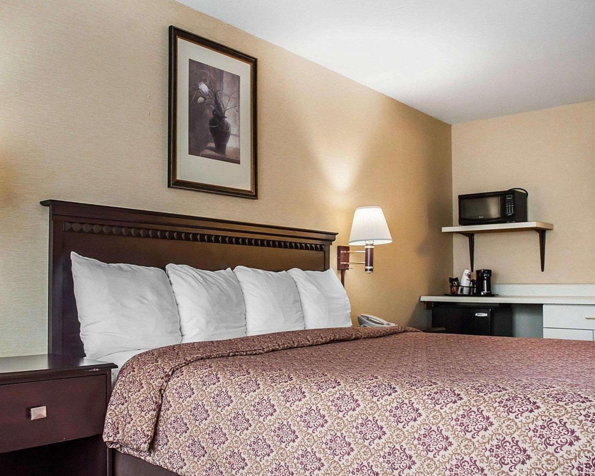 Econo Lodge Elmira-Corning Fisherville Zewnętrze zdjęcie