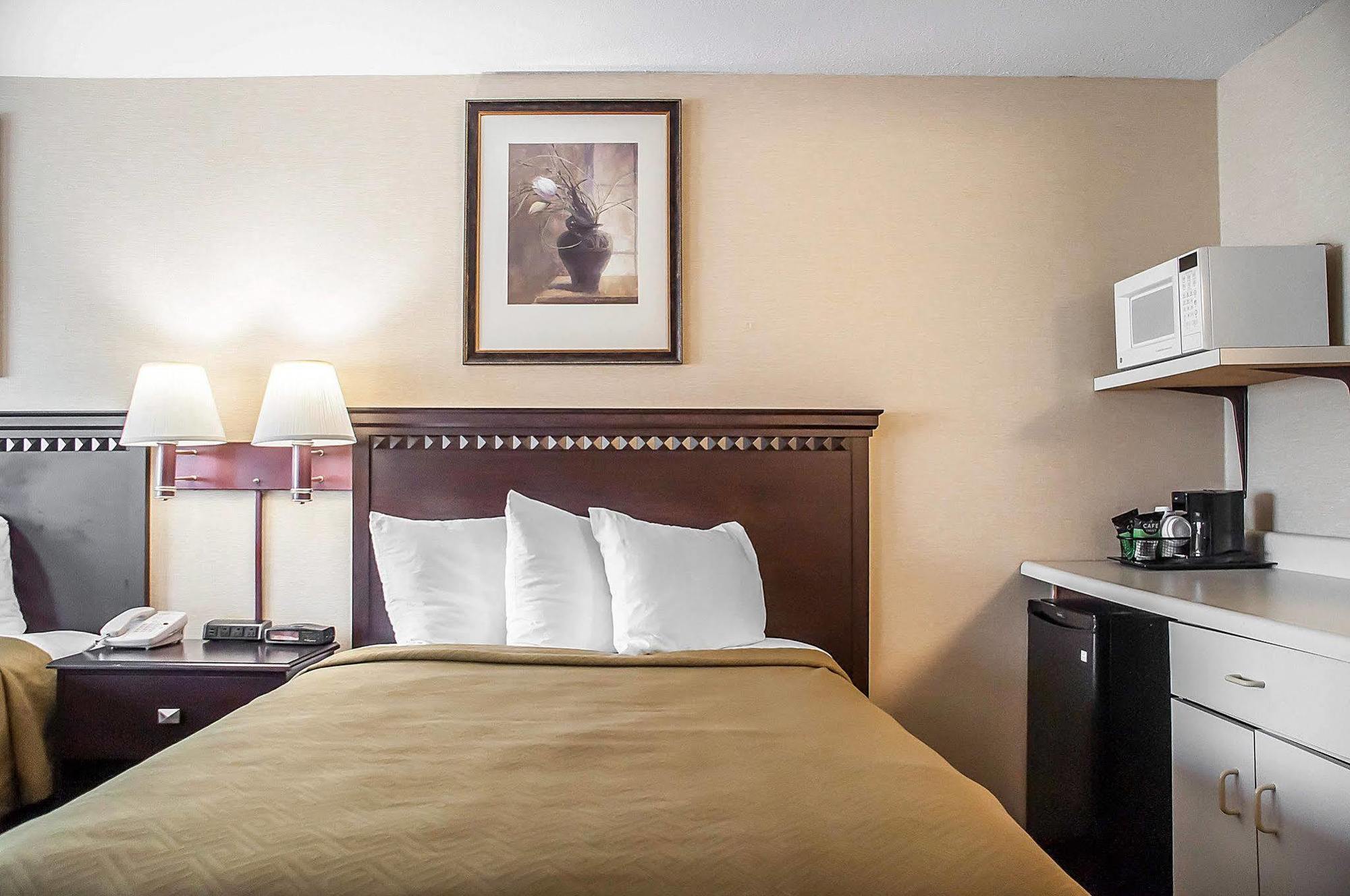 Econo Lodge Elmira-Corning Fisherville Zewnętrze zdjęcie